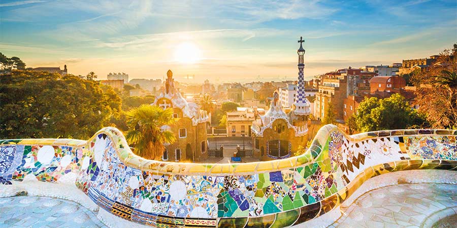 Sightseeing in vibrant Barcelona